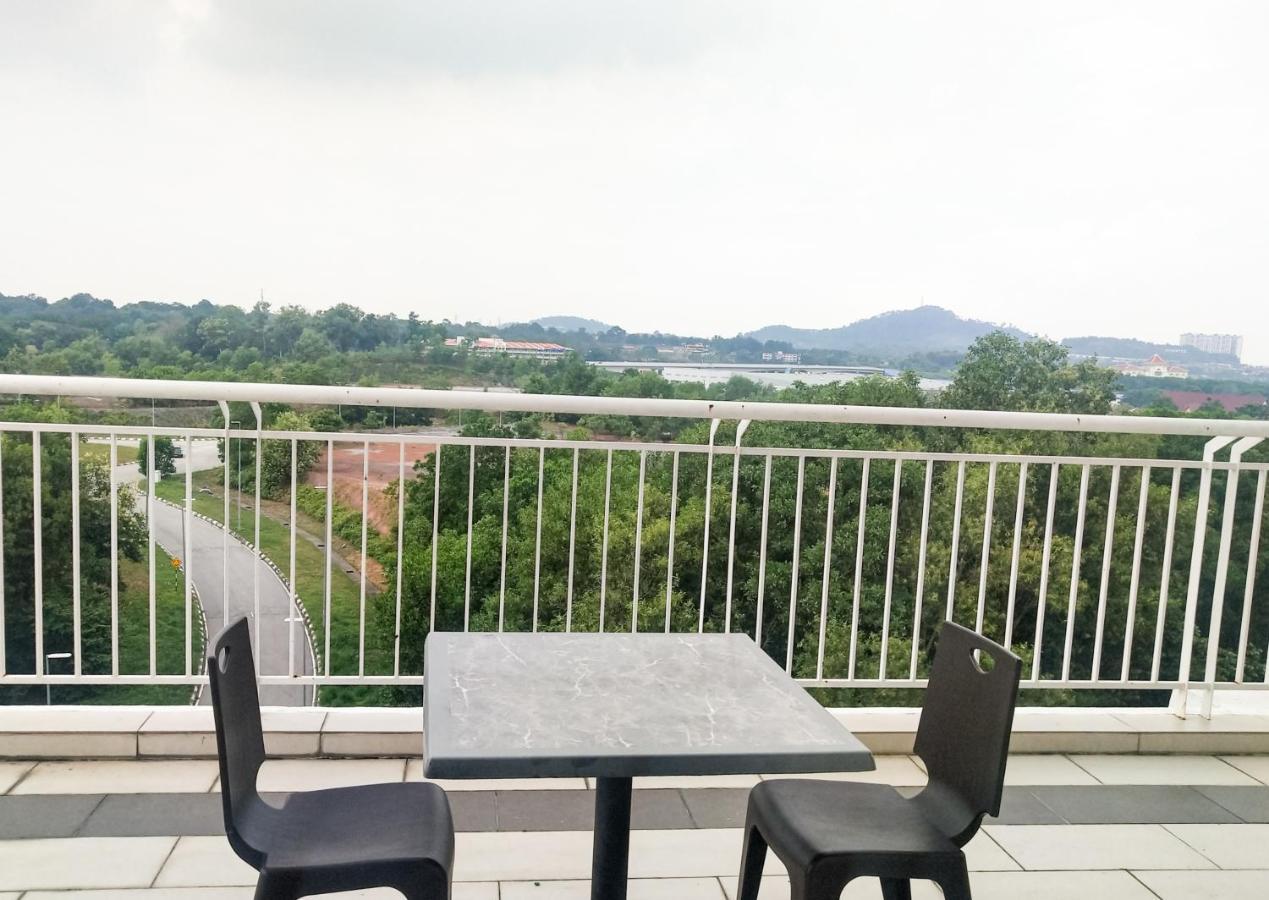 Gloria Swiss Apartment Melaka Айер Керо Стая снимка
